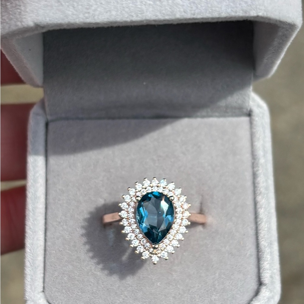 Elegant London Blue Topaz Teardrop w/ Zircon Rose Gold over 925 SS Ring Sz 7.25